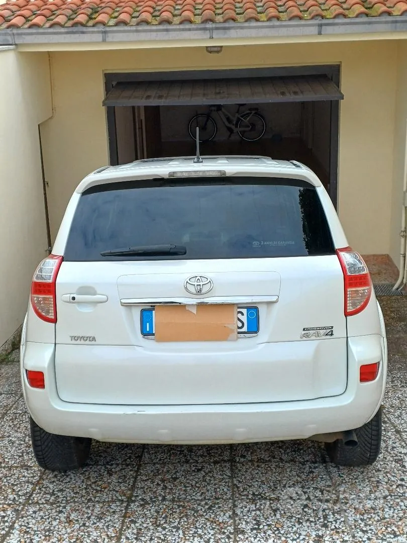 Toyota Rav4 2011 photo 4