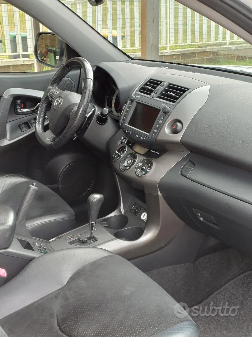 Toyota Rav4 2011 photo 5