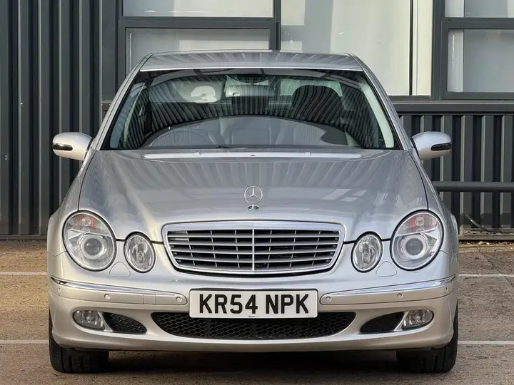 Mercedes-Benz E-Class 2004 photo 3
