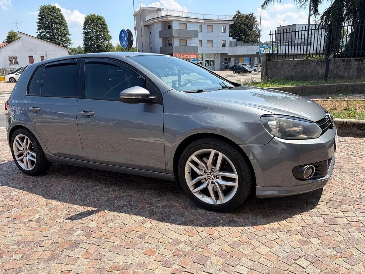 Volkswagen Golf 2009 photo 2