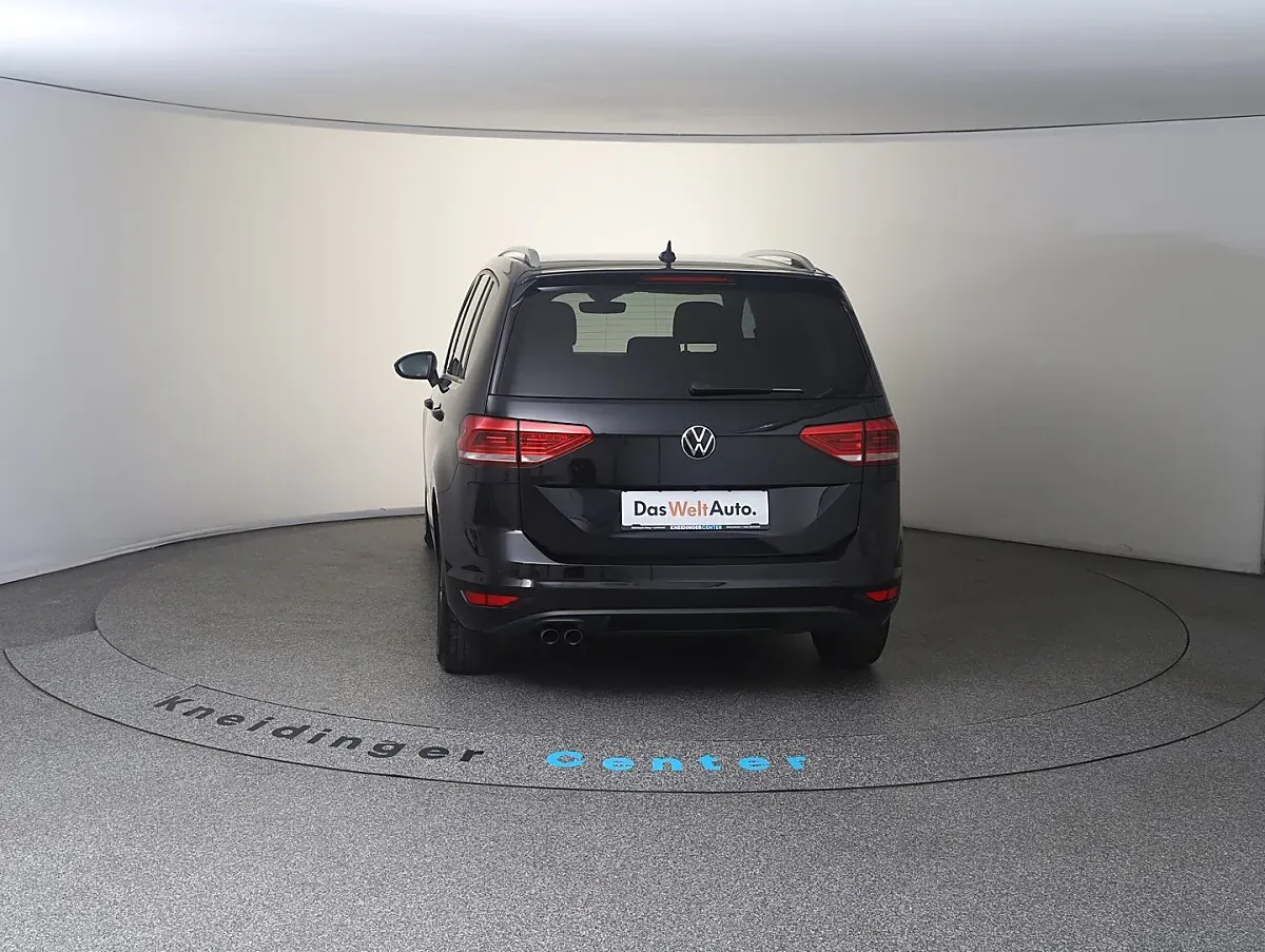 Volkswagen Touran 2022 photo 3