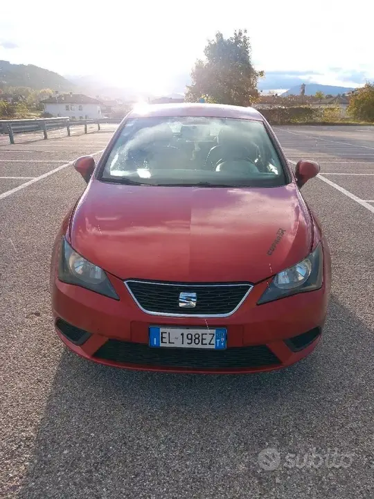 Seat Ibiza 2012 photo 3