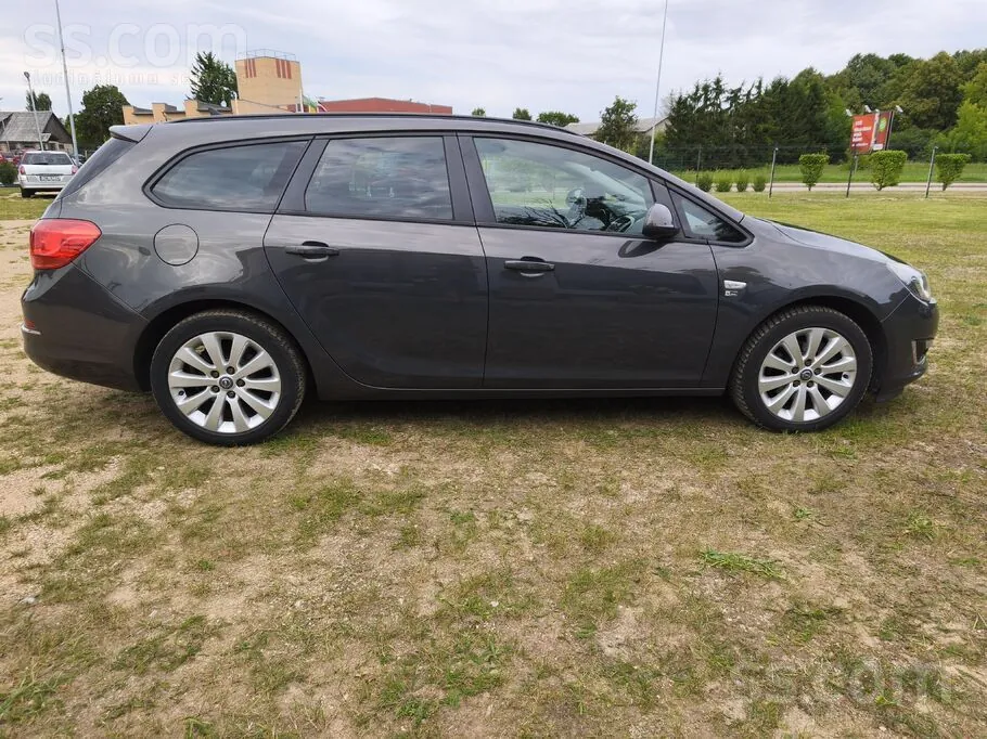 Opel Astra 2012 photo 5