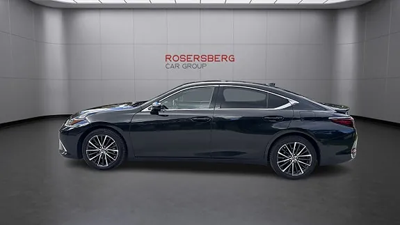 Lexus Es300H 2023 photo 2