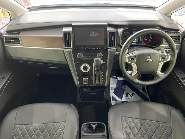 Mitsubishi Delica D:5 2024 photo 2