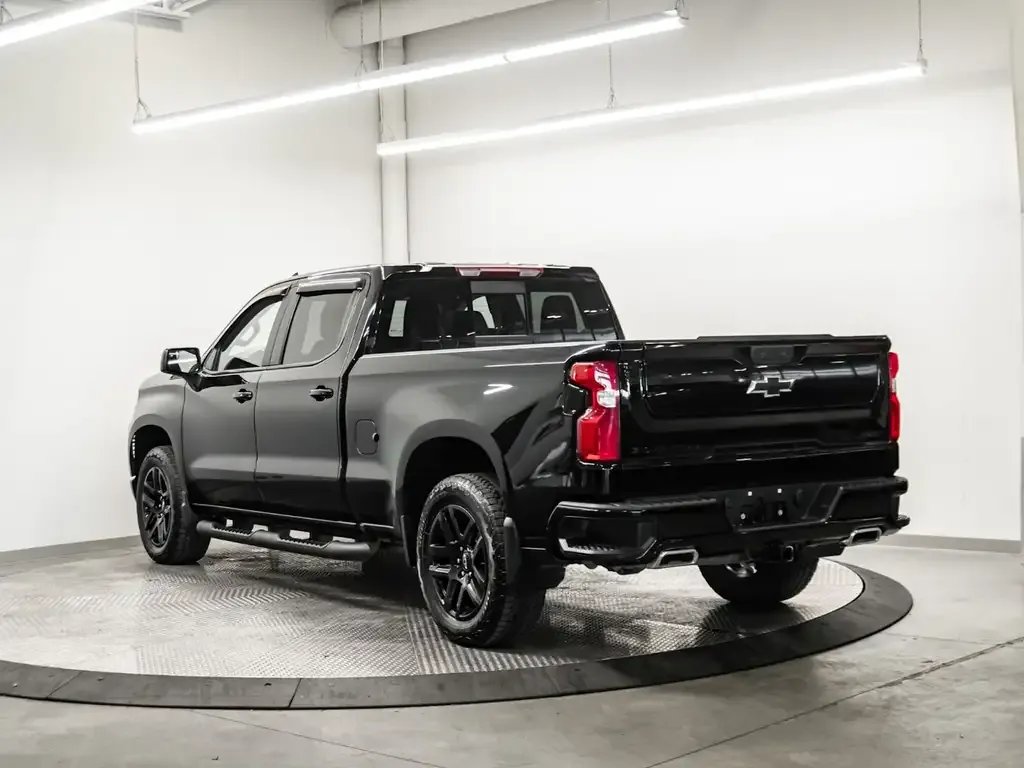 Chevrolet Silverado 1500 2025 photo 3