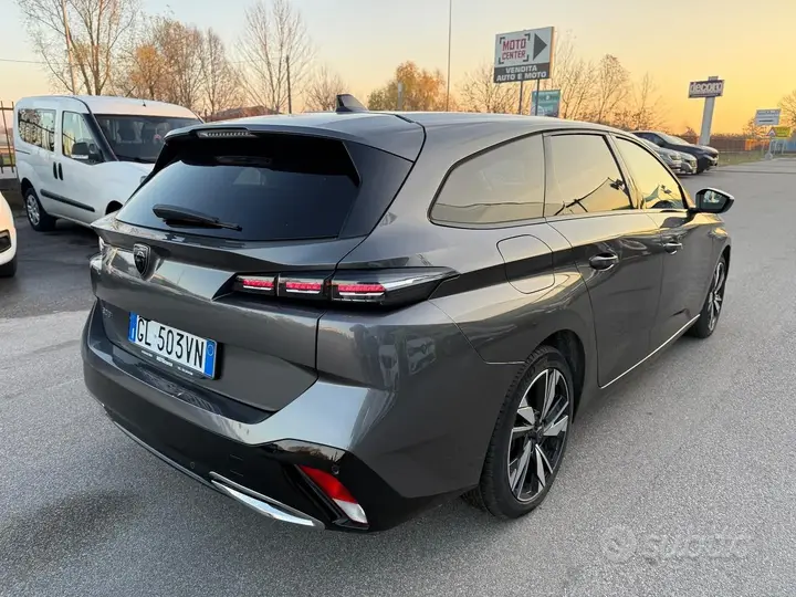 Peugeot 308 2022 photo 4