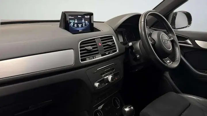 Audi Q3 2018 photo 4