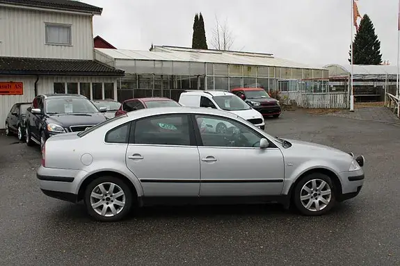 Volkswagen Passat 2003 photo 3