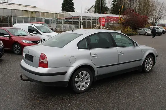 Volkswagen Passat 2003 photo 4