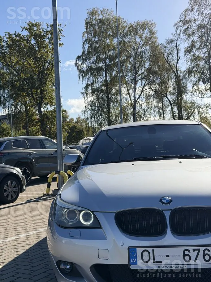 BMW E60 2007 photo 2