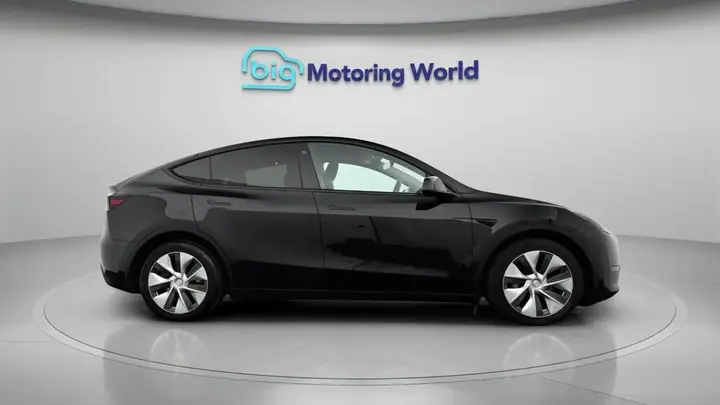 Tesla Model Y 2022 photo 5