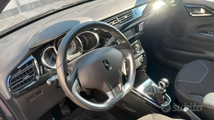 DS Automobiles Ds 3 2015 photo 4
