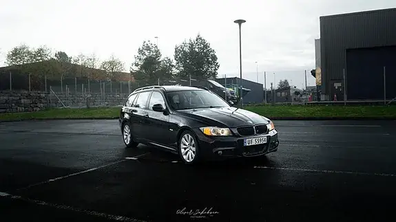 BMW 320D 2009 photo 3