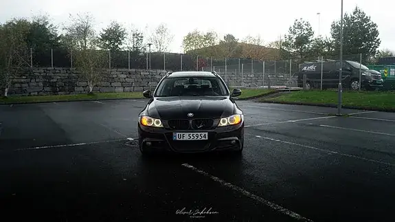BMW 320D 2009 photo 2