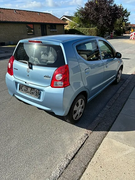 Suzuki Alto 2011 photo 4