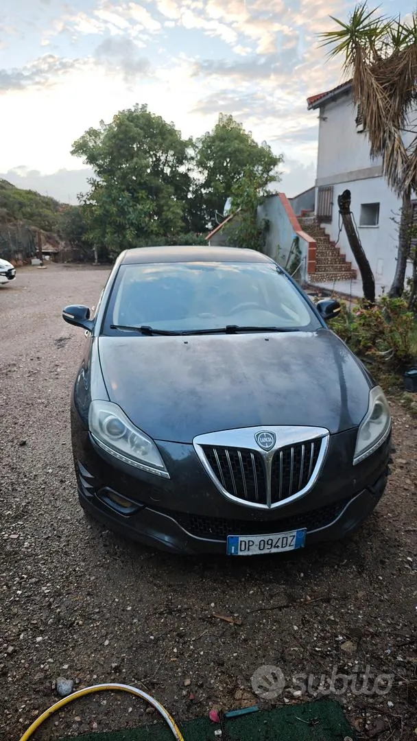 Lancia Delta 2008 photo 2
