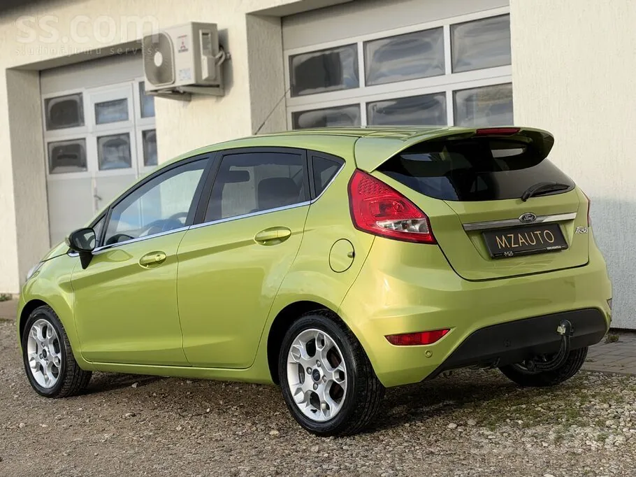 Ford Fiesta 2012 photo 5