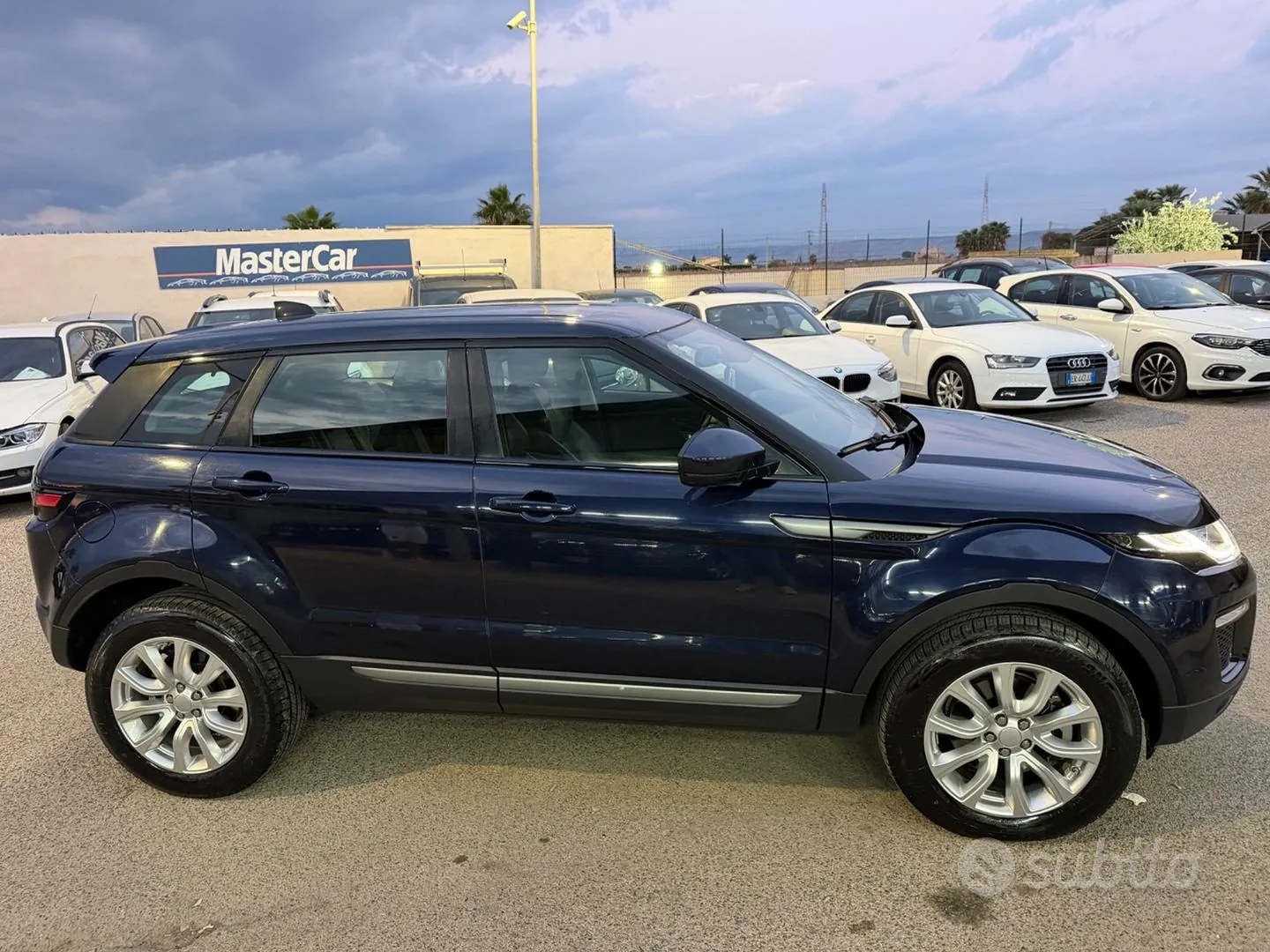 Land Rover Range Rover Evoque 2019 photo 4