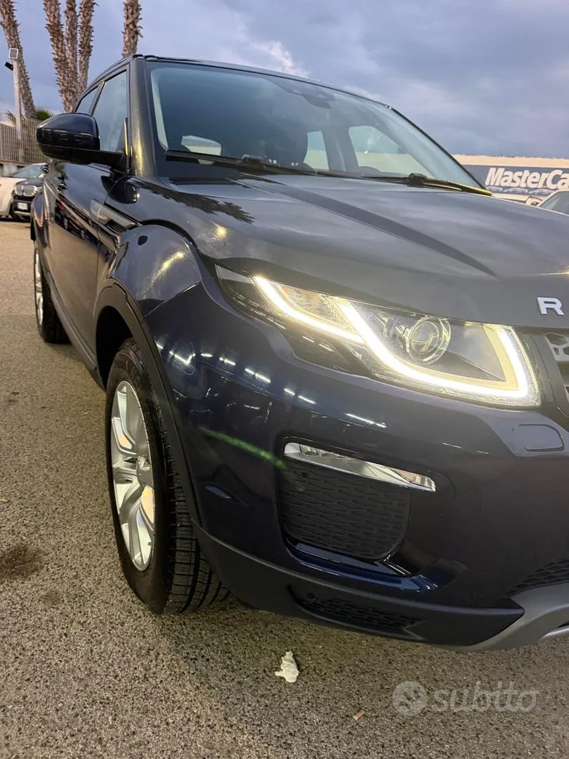Land Rover Range Rover Evoque 2019 photo 2