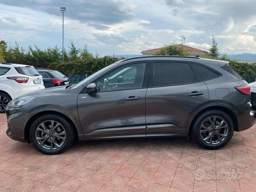 Ford Kuga 2023 photo 4