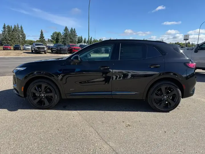 Buick Envision 2026 photo 4
