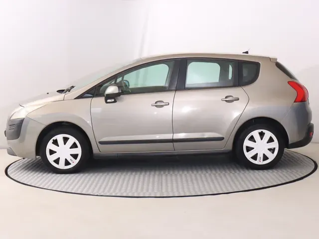 Peugeot 3008 2011 photo 2