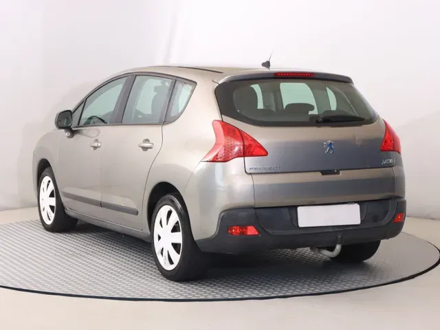 Peugeot 3008 2011 photo 3