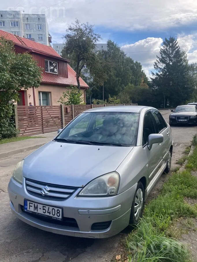 Suzuki Liana