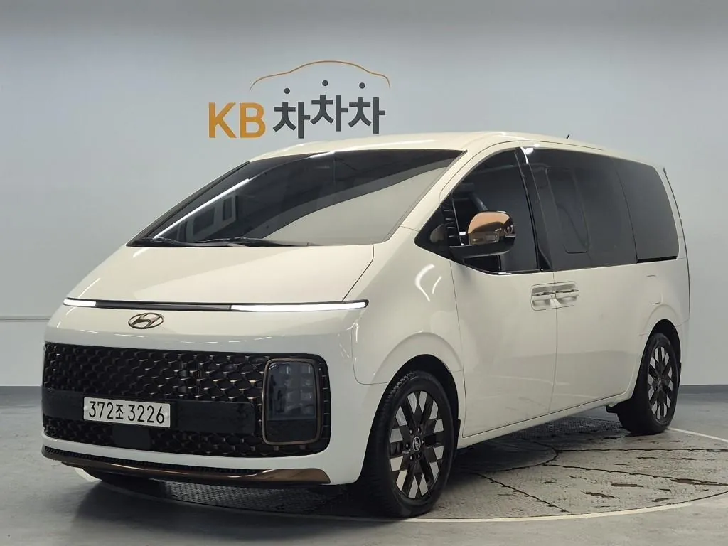 Hyundai Staria