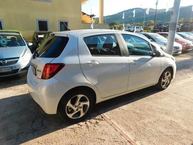 Toyota Yaris 2016 photo 3