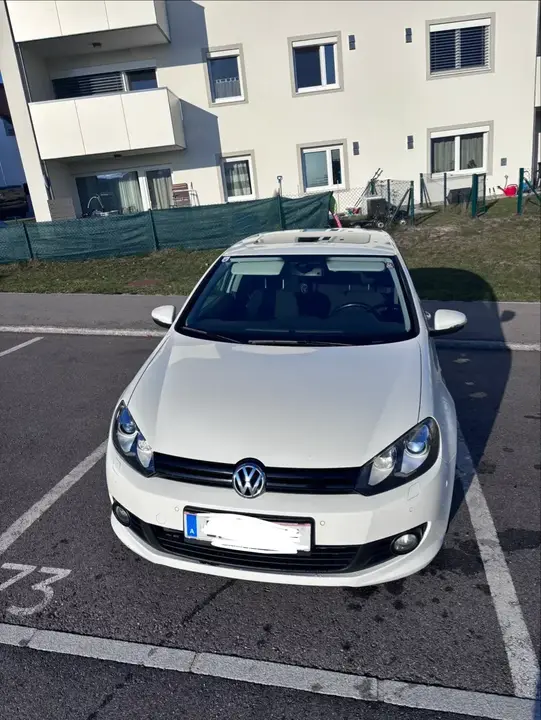 Volkswagen Golf 2010 photo 2