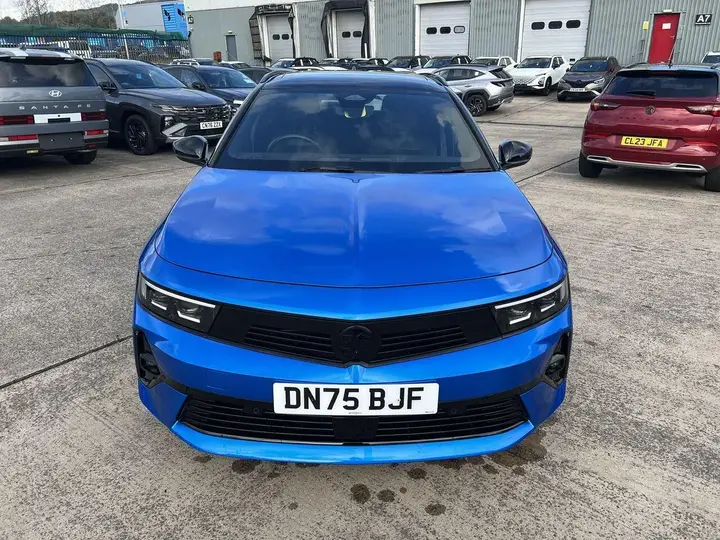 Vauxhall Astra 2025 photo 2