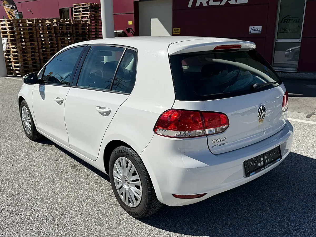 Volkswagen Golf 2012 photo 3