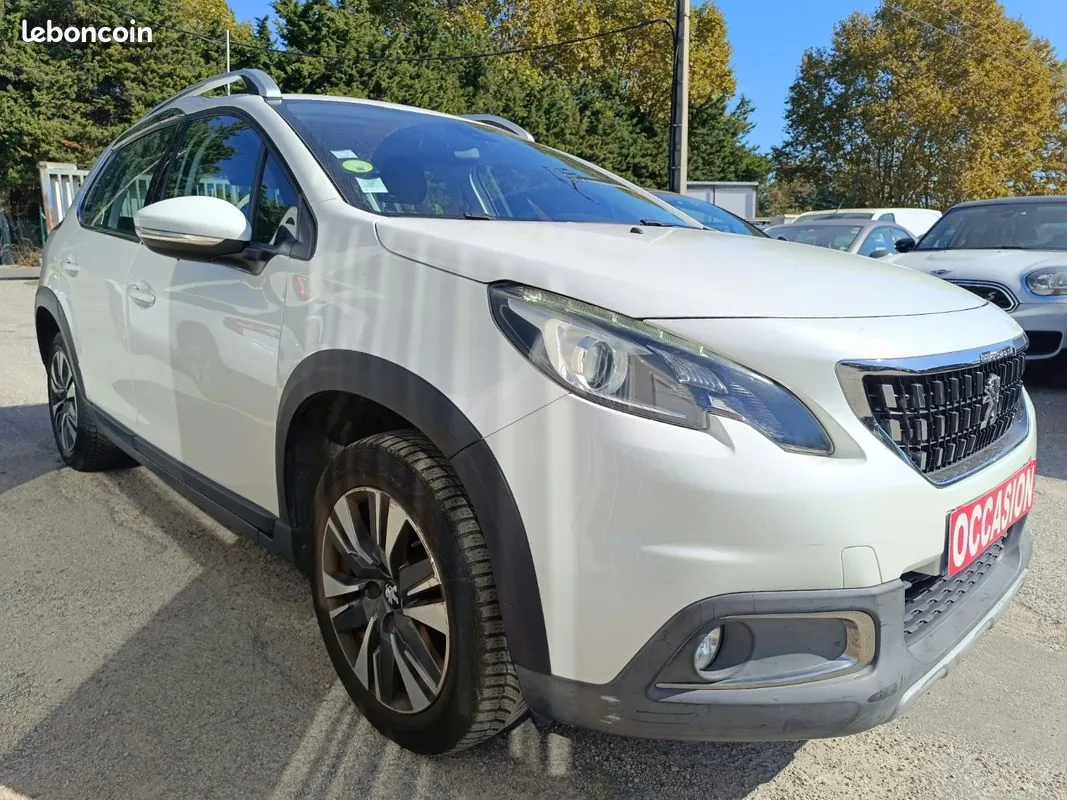 Peugeot 2008 2017 photo 2