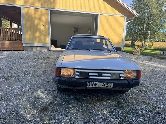 Ford Granada 1985 photo 4