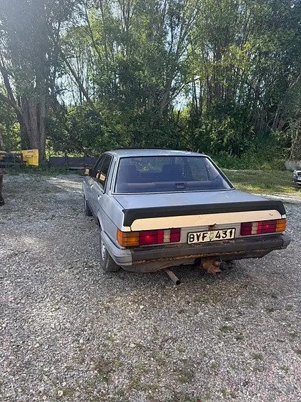 Ford Granada 1985 photo 2
