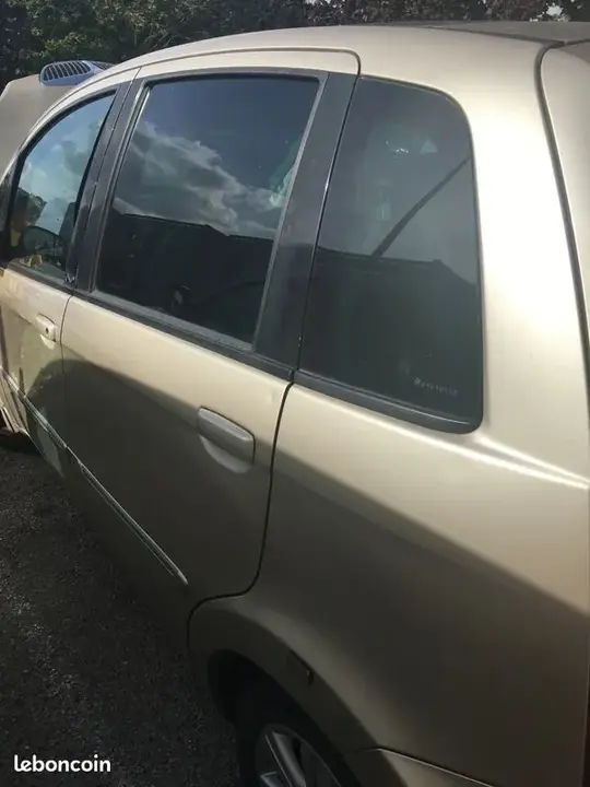 Lancia Musa 2005 photo 2