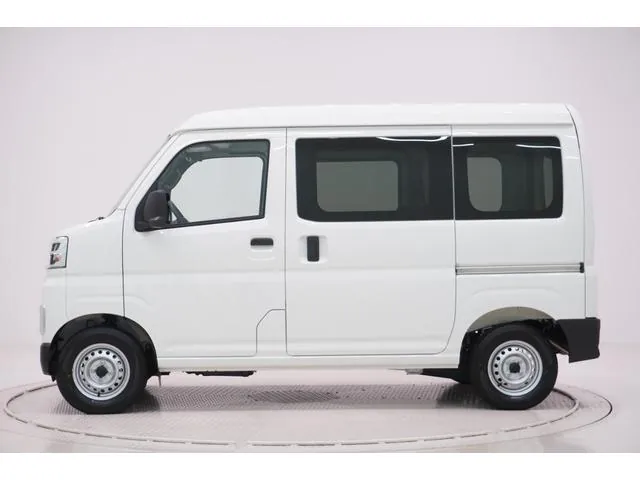 Hundai Hiace Cargo Deluxe 2025 photo 5