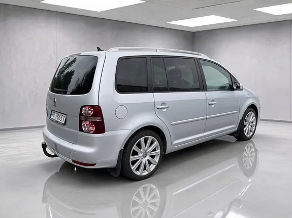Volkswagen Touran 2009 photo 4