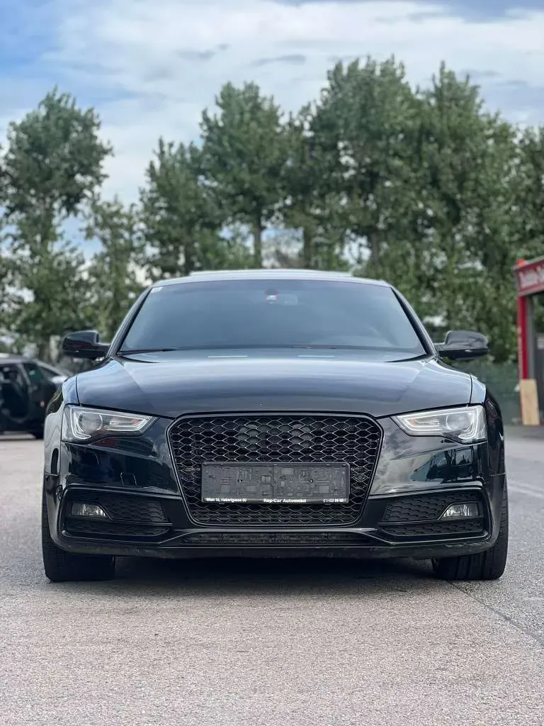 Audi A5 2012 photo 2