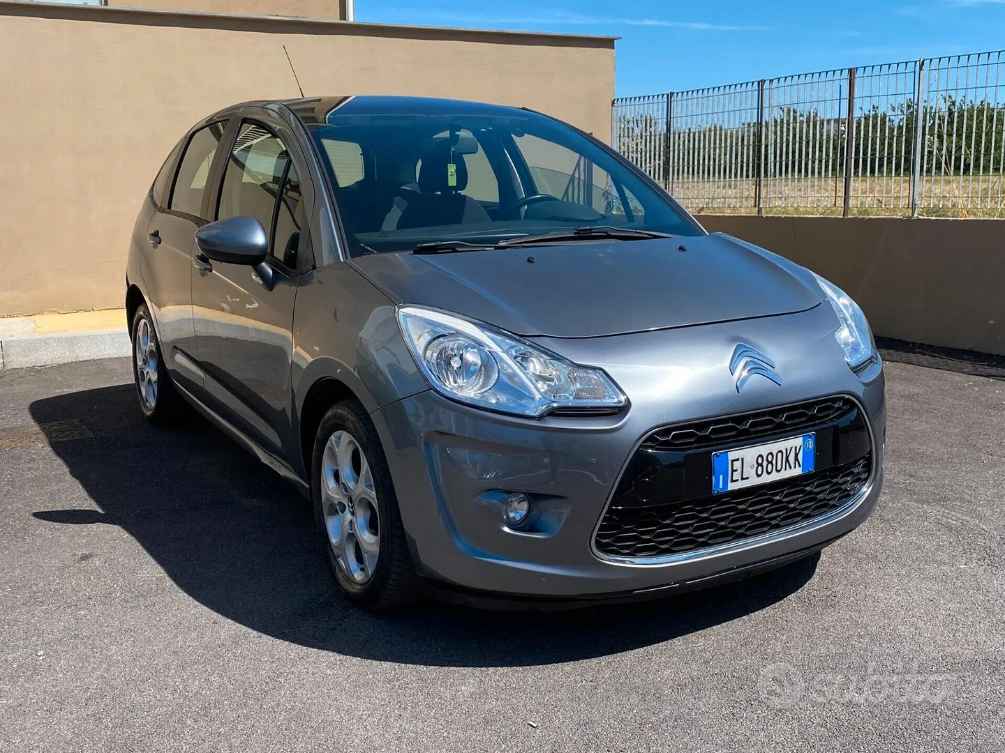 Citroen C3 2012 photo 2