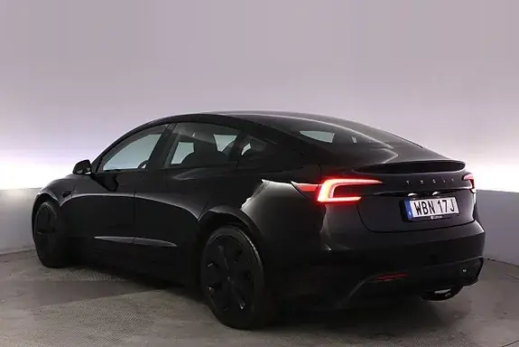 Tesla Model 3 2024 photo 4