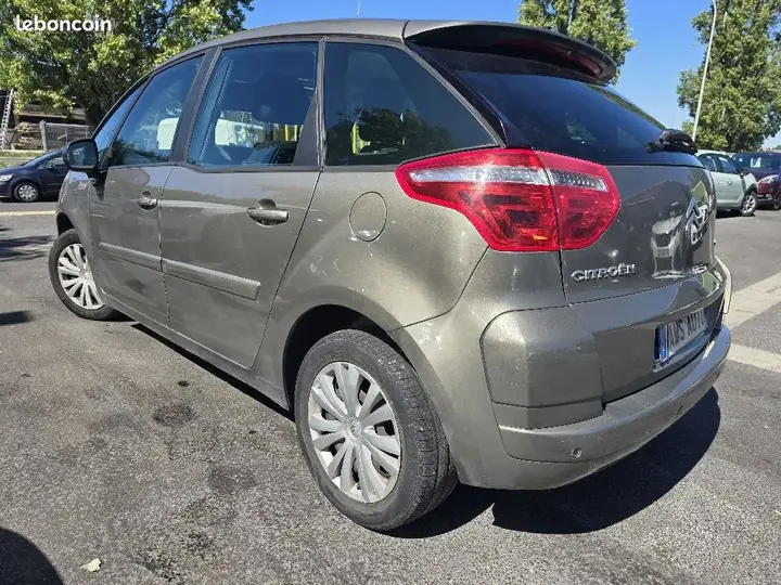 Citroen C4 Picasso 2010 photo 4