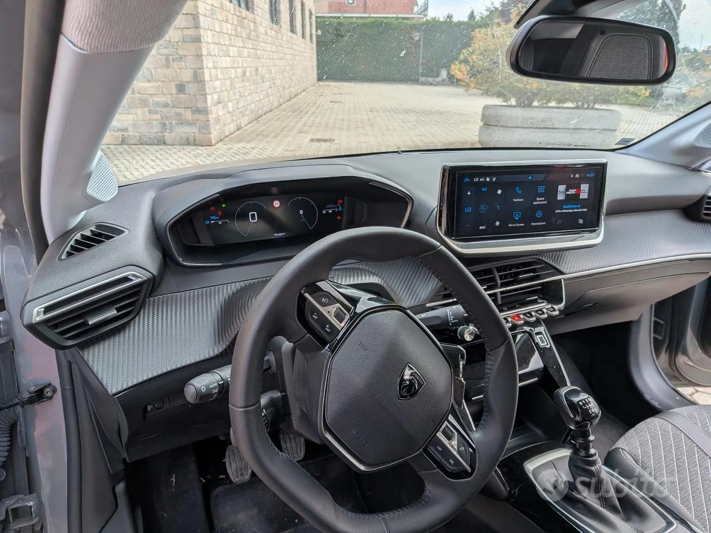 Peugeot 208 2024 photo 5