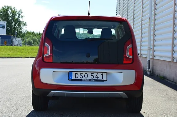 Volkswagen Up! Cross 2015 photo 5