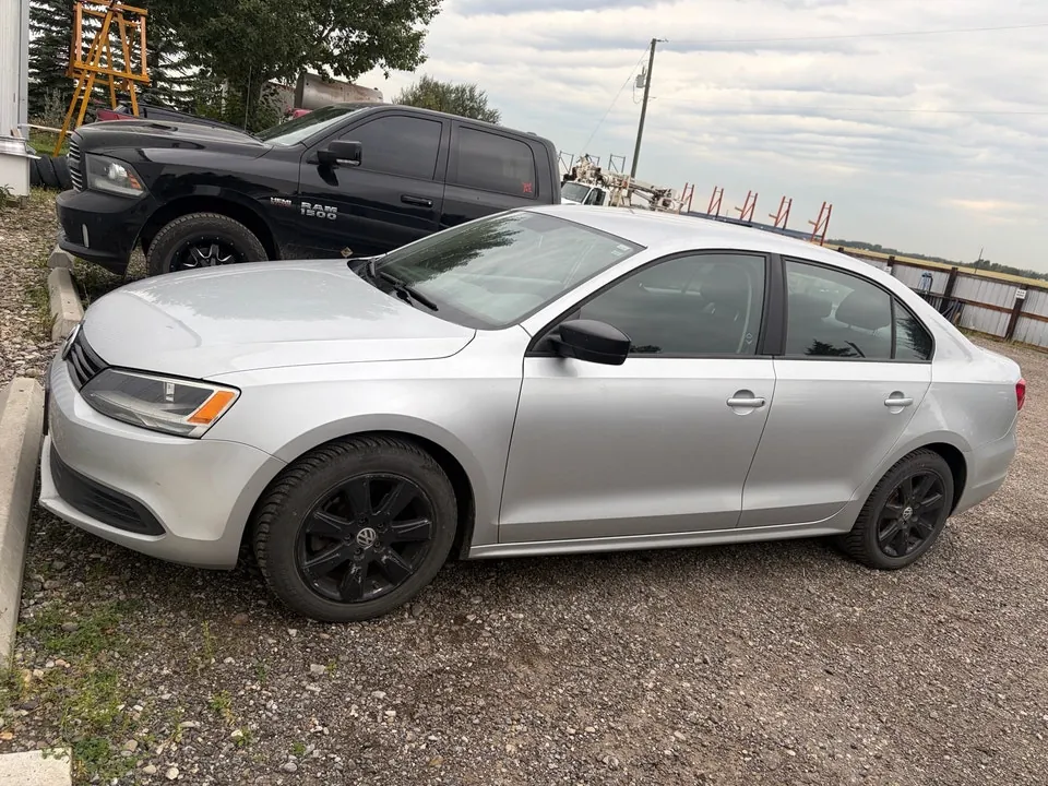 Volkswagen Jetta 2011 photo 2