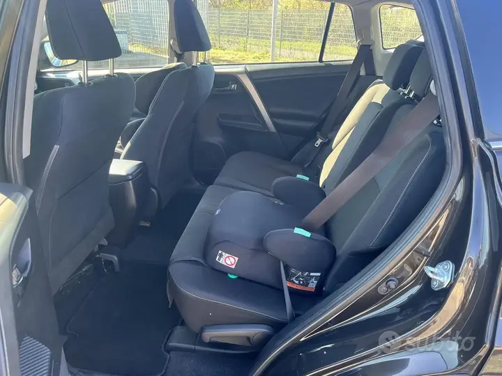 Toyota Rav4 2015 photo 5
