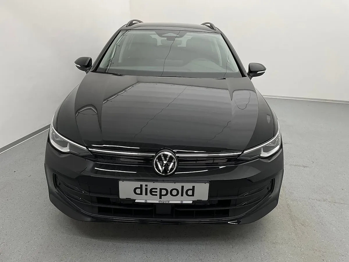 Volkswagen Golf 2026 photo 2