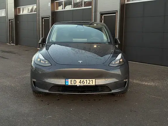 Tesla Model Y 2021 photo 2